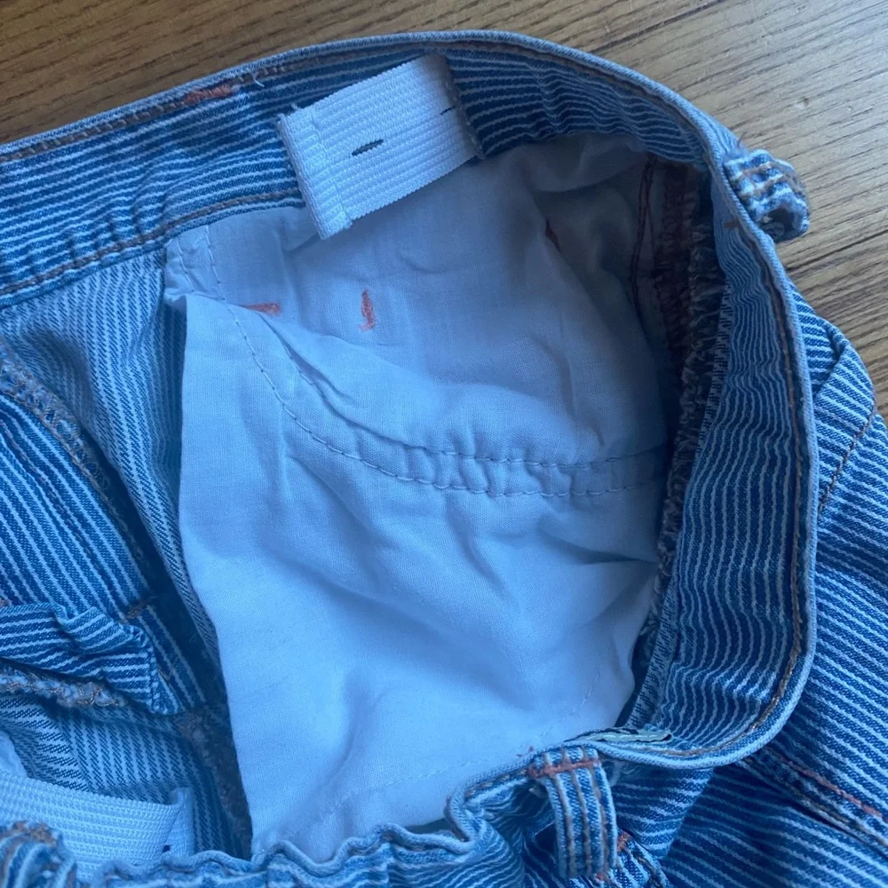 OshKosh B'gosh Girls 6 Seersucker Sky Blue and white striped
